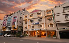 Fabhotel Kamla Regency - Rani Kamlapati Station